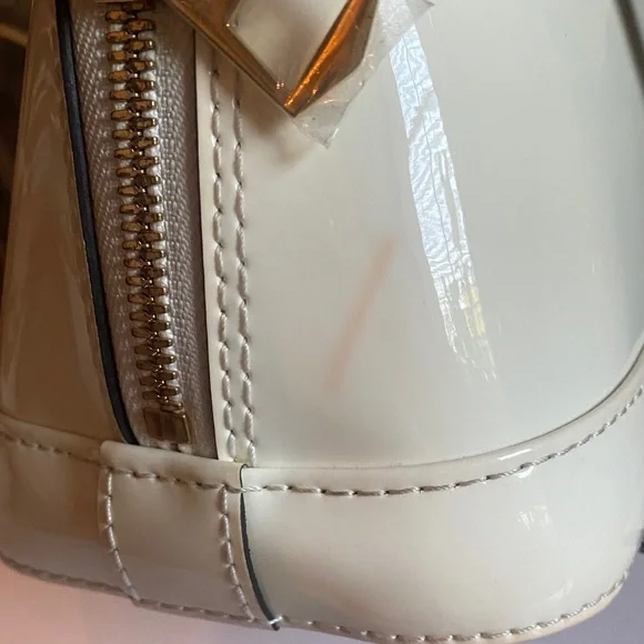 Louis Vuitton Patent Vernis Alma BB Cream and Brown Satchel - Picture 6 of 10